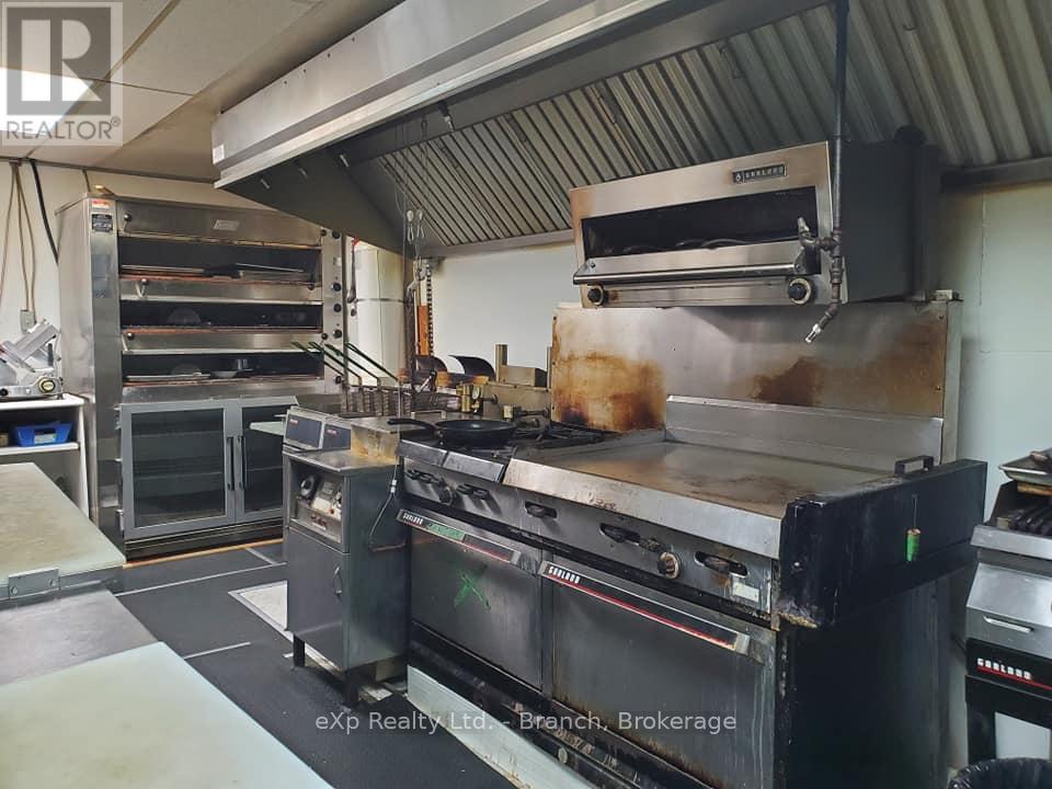 147 Government Road, Kirkland Lake, Ontario  P0K 1J0 - Photo 14 - T12360299