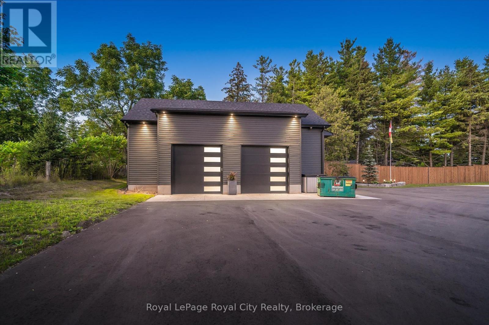 15 Farnham Road, Puslinch, Ontario  N0B 2J0 - Photo 40 - X12360333