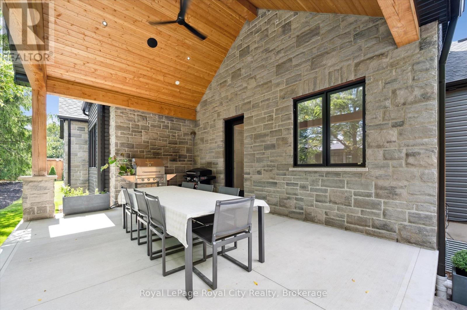 15 Farnham Road, Puslinch, Ontario  N0B 2J0 - Photo 46 - X12360333