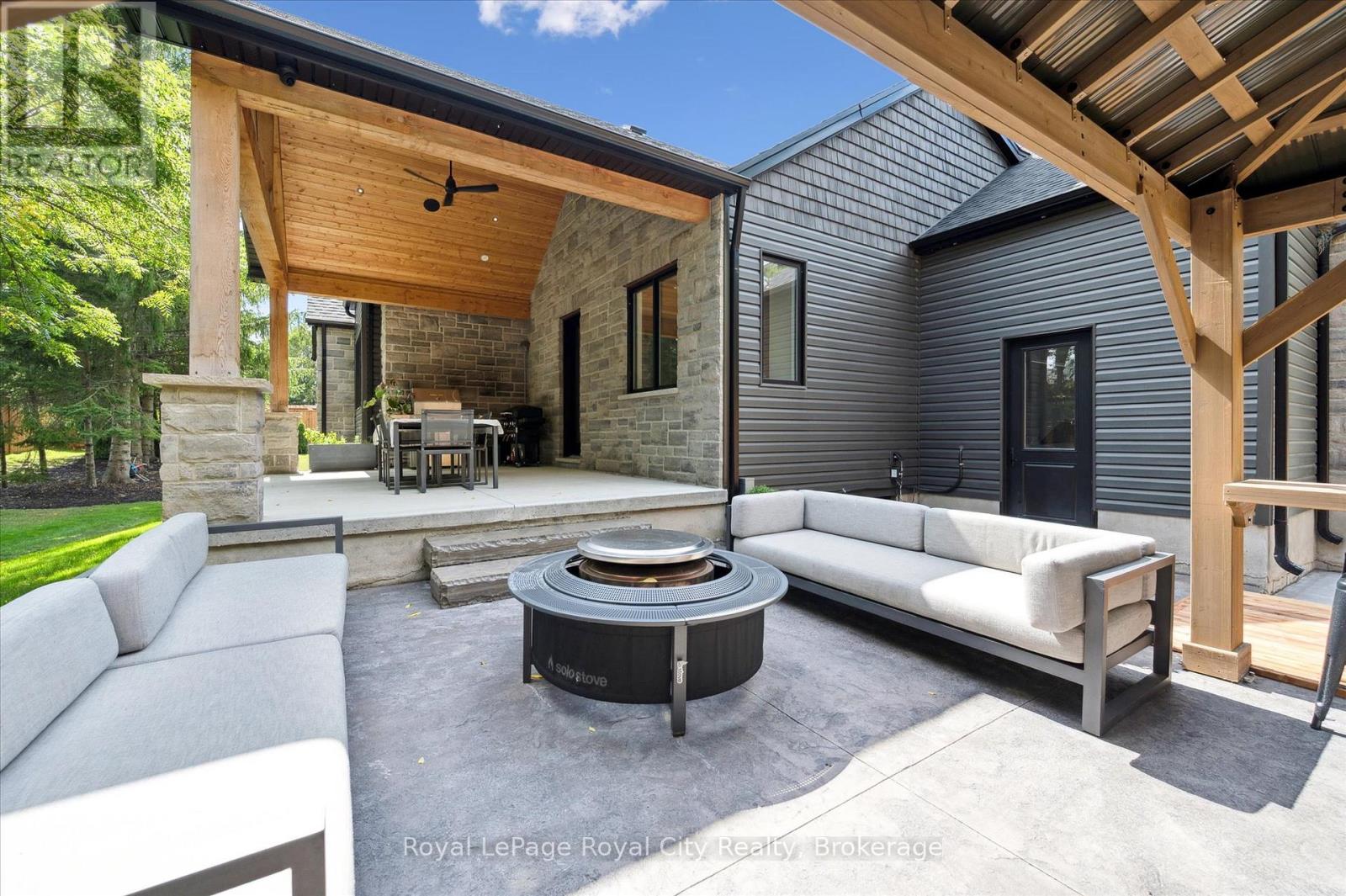 15 Farnham Road, Puslinch, Ontario  N0B 2J0 - Photo 47 - X12360333