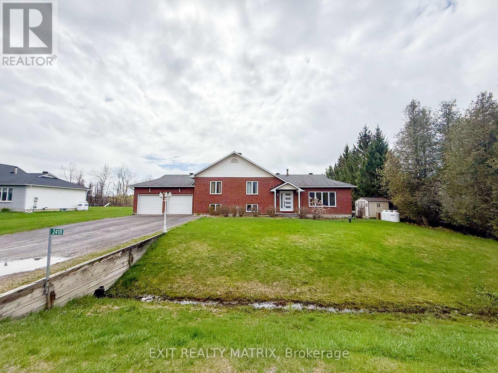 Property at 2418 RIDEAU ROAD image 2