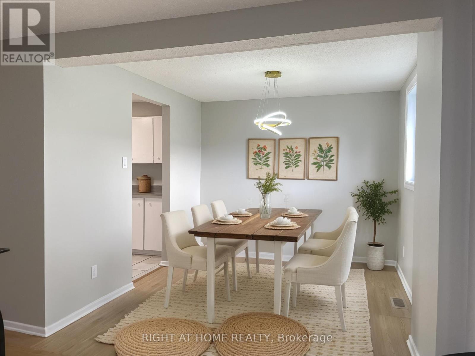 Property at 271 RIDGEPARK PRIVATE image 5