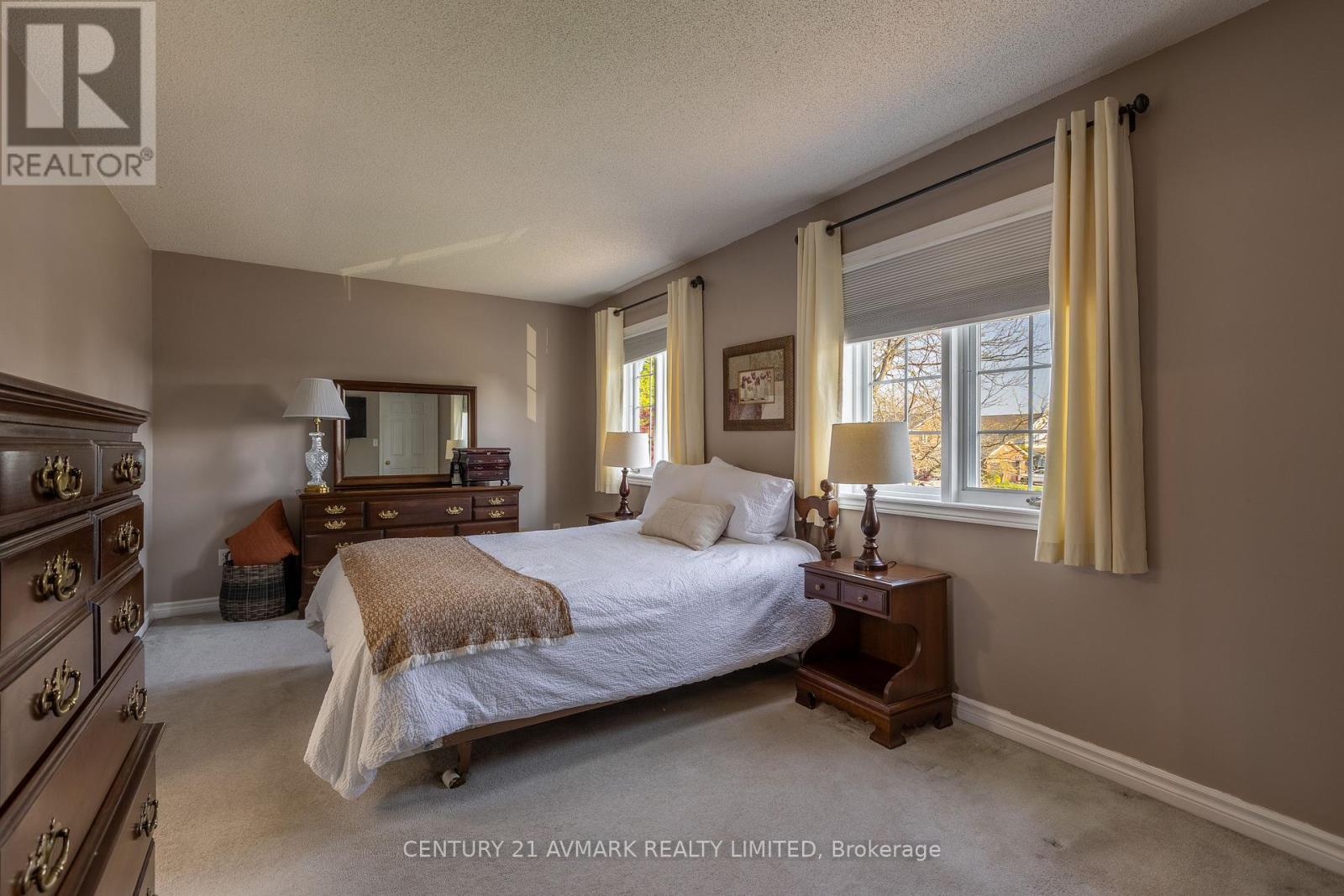 154 Michael Drive, Welland, Ontario  L3C 7B7 - Photo 27 - X12360285