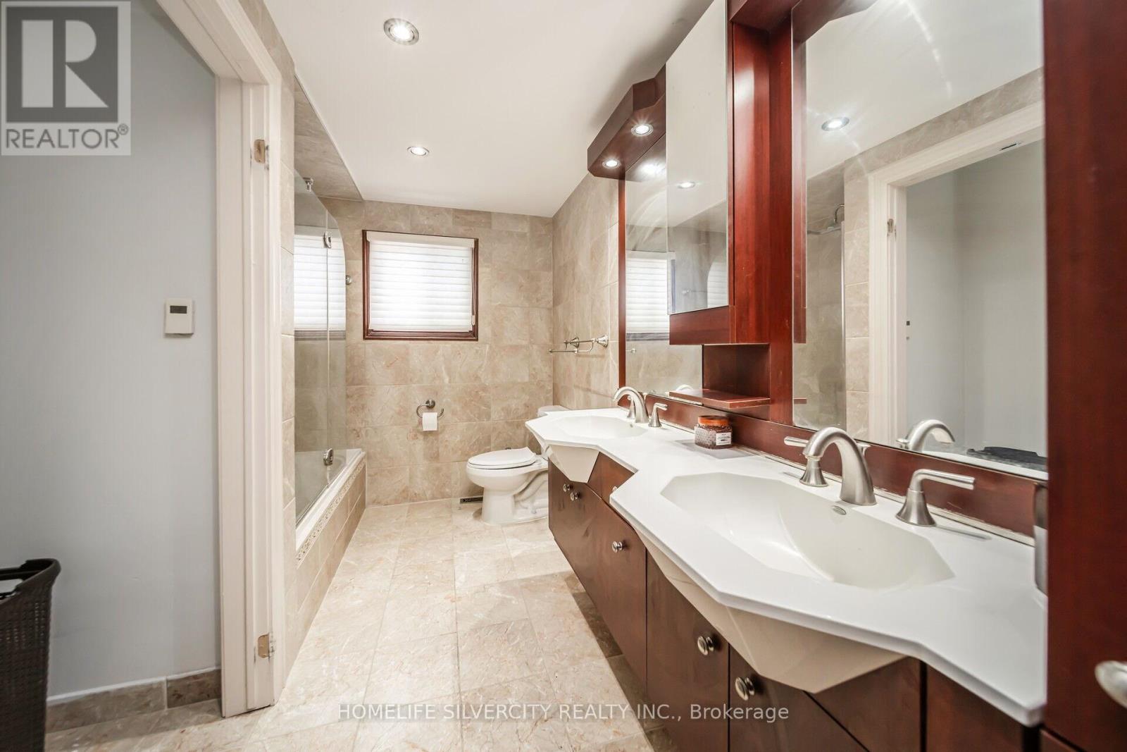 14 Rembrandt Crescent, Brampton, Ontario  L6Y 3M8 - Photo 30 - W12360250