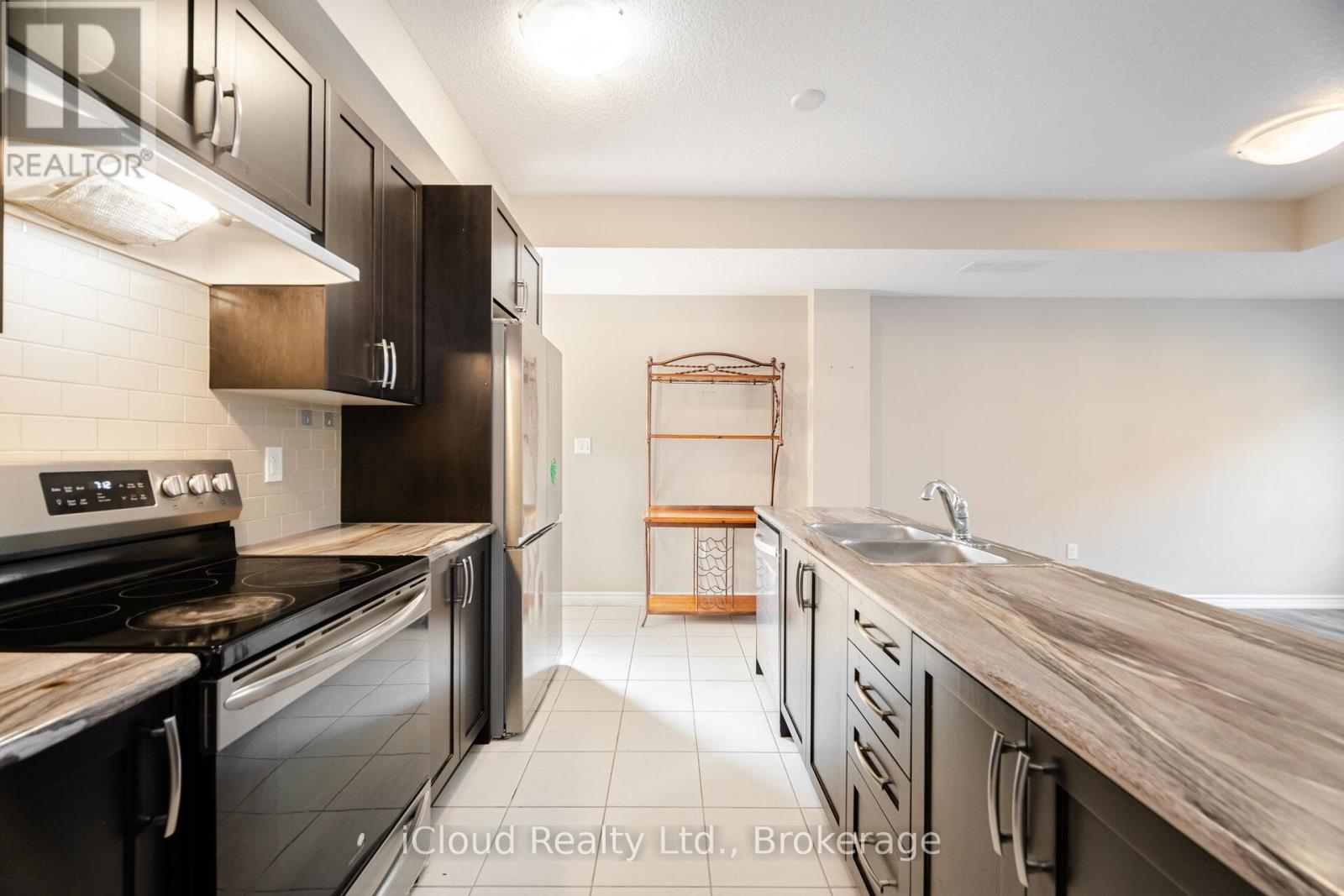 91 - 445 Ontario Street, Milton, Ontario  L9T 9K4 - Photo 10 - W12360269