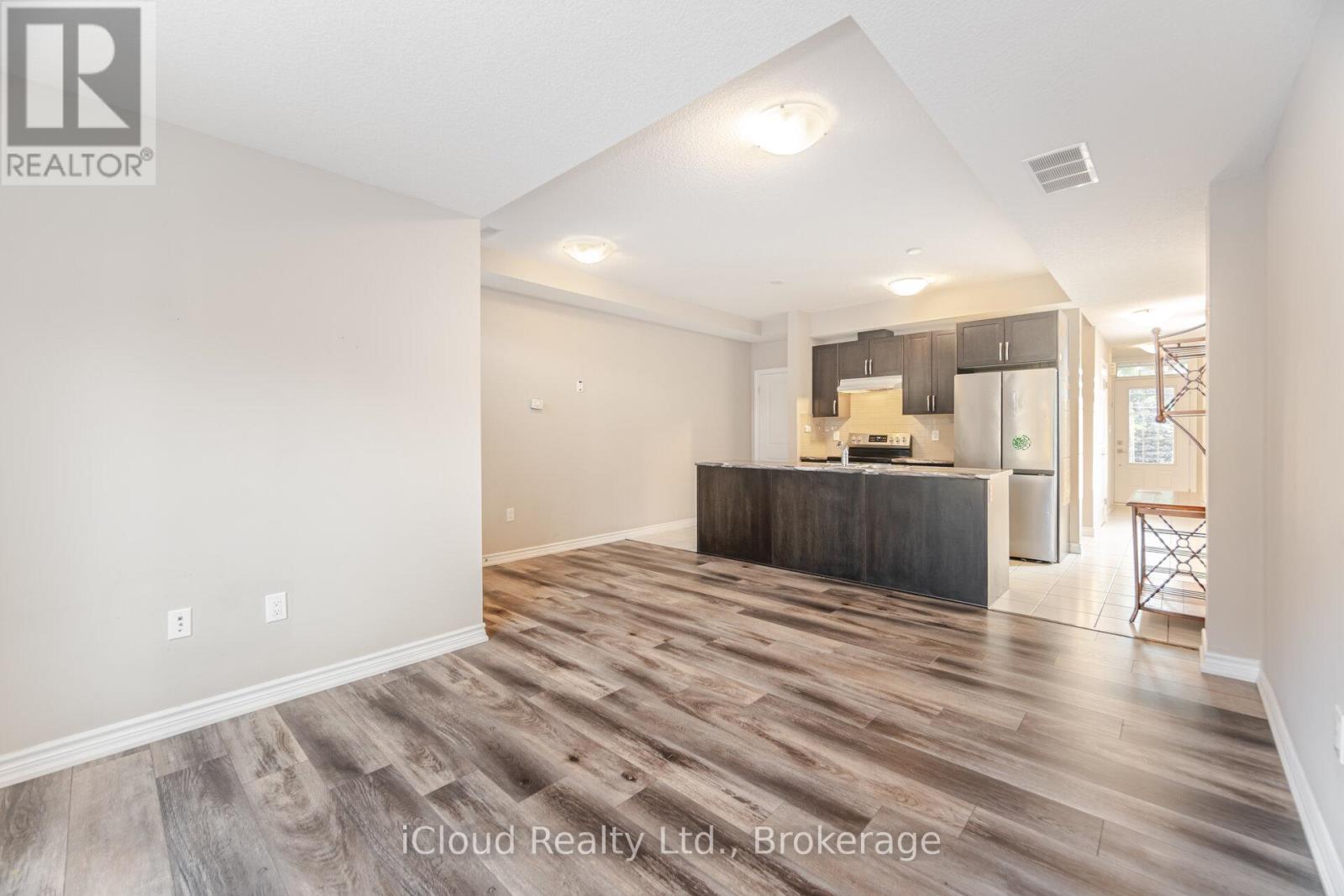 91 - 445 Ontario Street, Milton, Ontario  L9T 9K4 - Photo 13 - W12360269