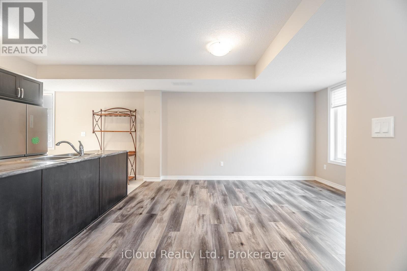 91 - 445 Ontario Street, Milton, Ontario  L9T 9K4 - Photo 15 - W12360269