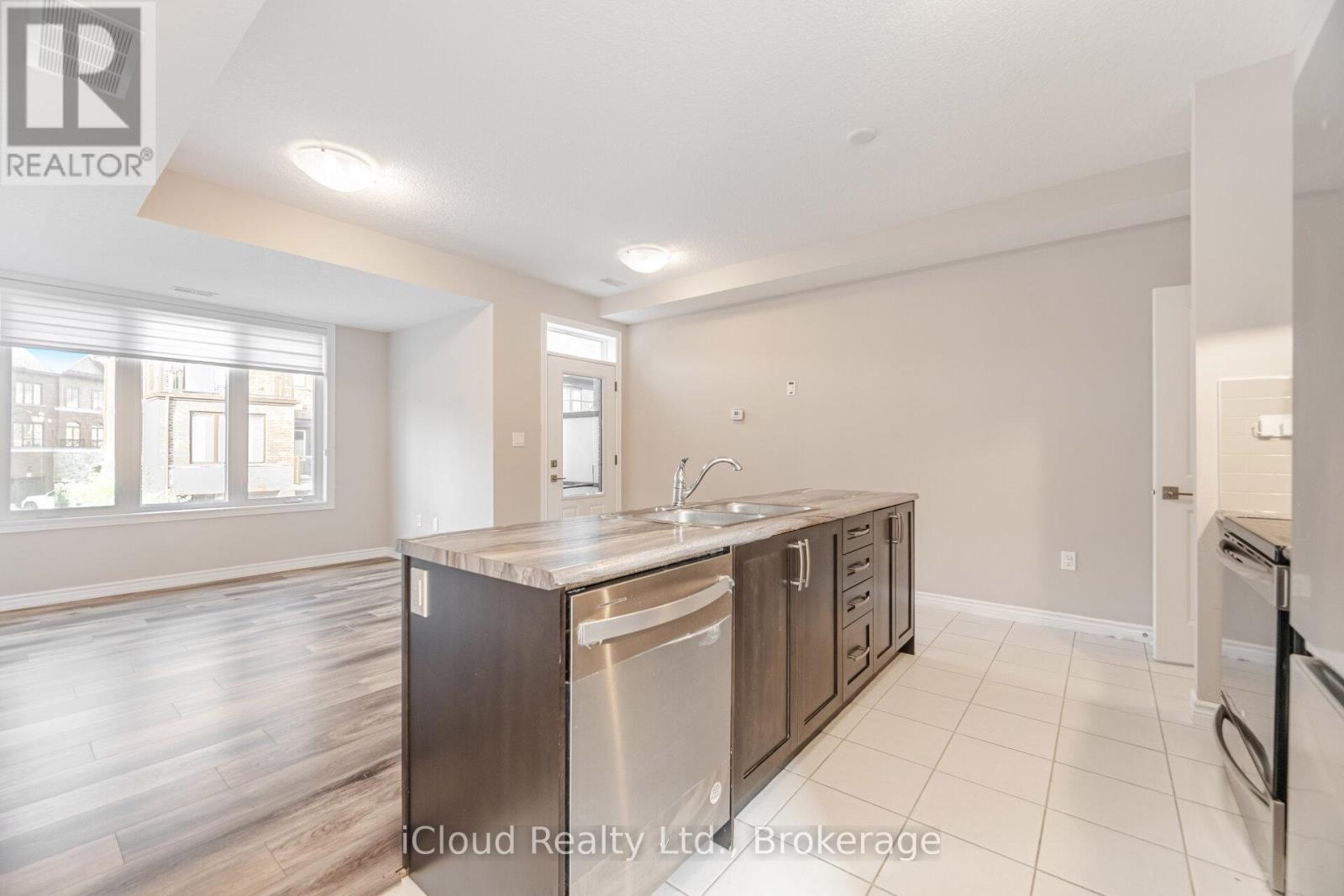 91 - 445 Ontario Street, Milton, Ontario  L9T 9K4 - Photo 7 - W12360269