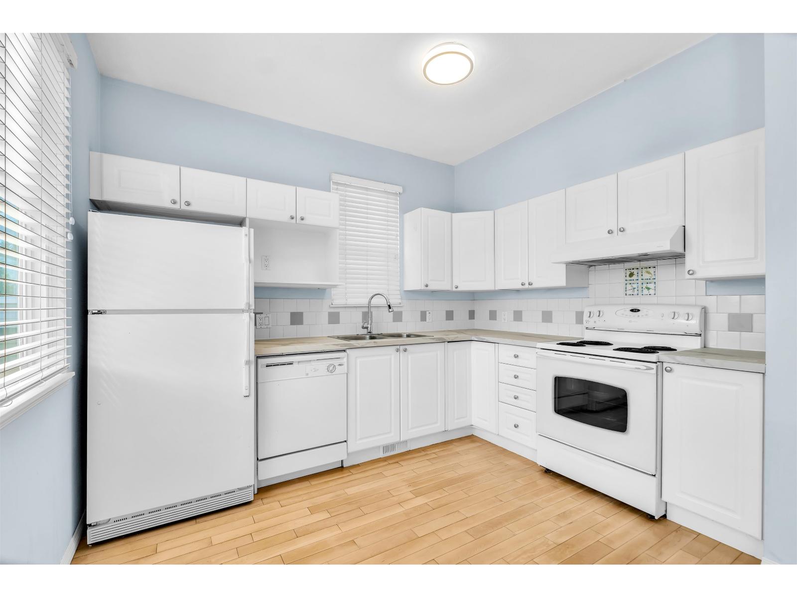 14896 56a Avenue, Surrey, British Columbia  V3S 8X1 - Photo 7 - R3039752