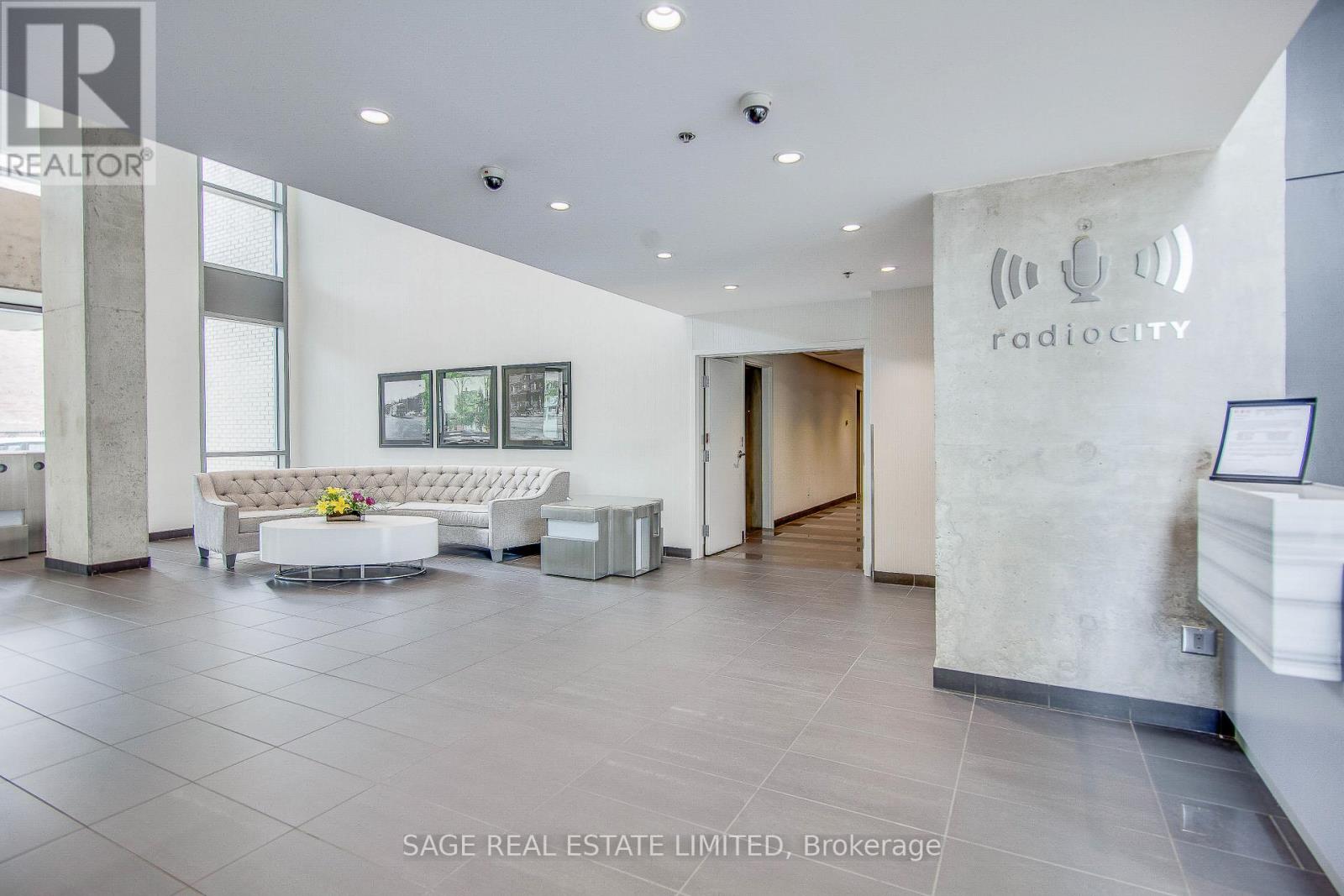 605 - 281 Mutual Street, Toronto, Ontario  M4Y 1X6 - Photo 34 - C12360294