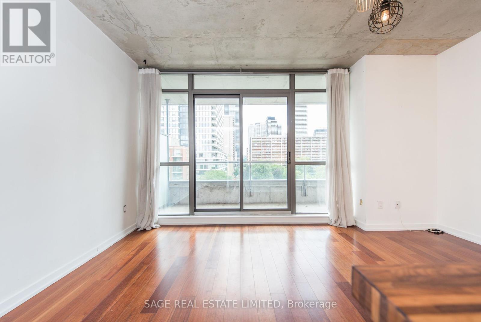 605 - 281 Mutual Street, Toronto, Ontario  M4Y 1X6 - Photo 5 - C12360294