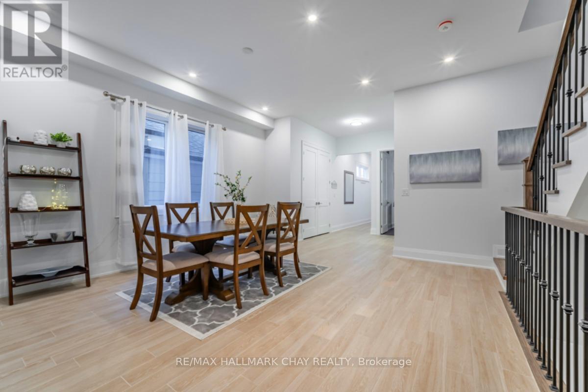 611 Northcliffe Boulevard, Toronto, Ontario  M6E 3L8 - Photo 13 - C12360310