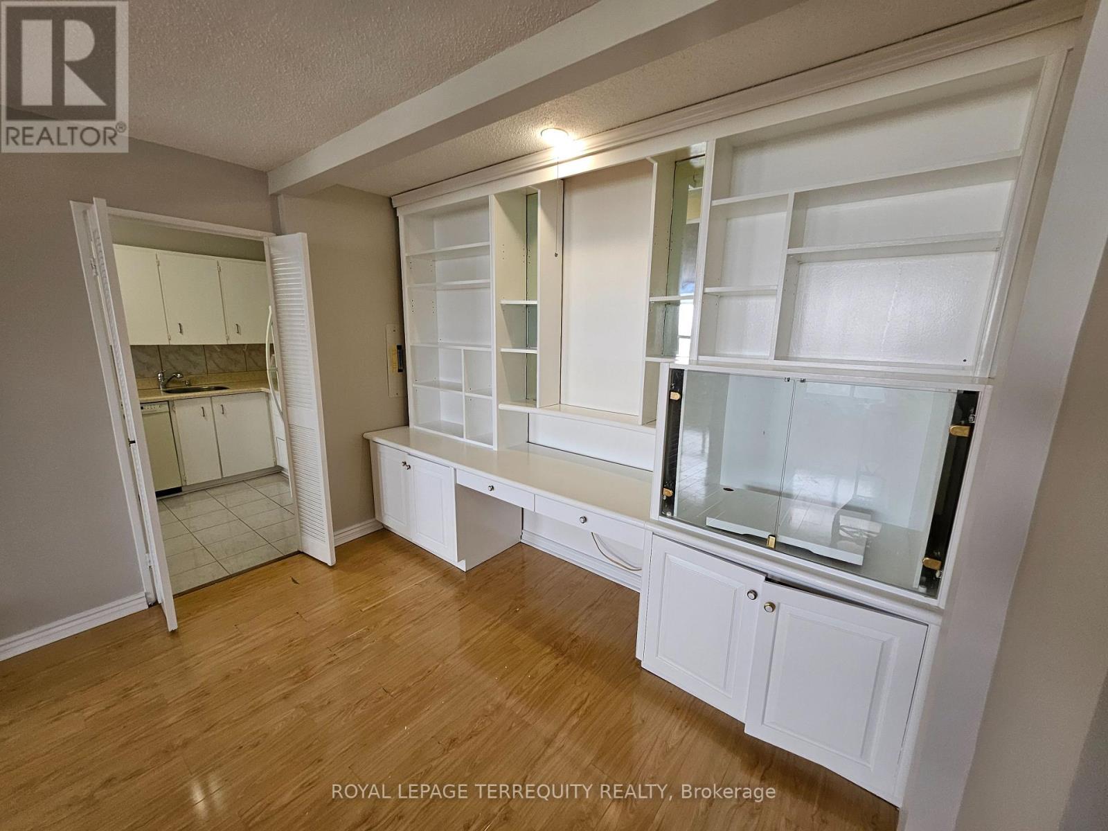 1402 - 5 Shady Golfway, Toronto, Ontario  M3C 3A5 - Photo 12 - C12360323
