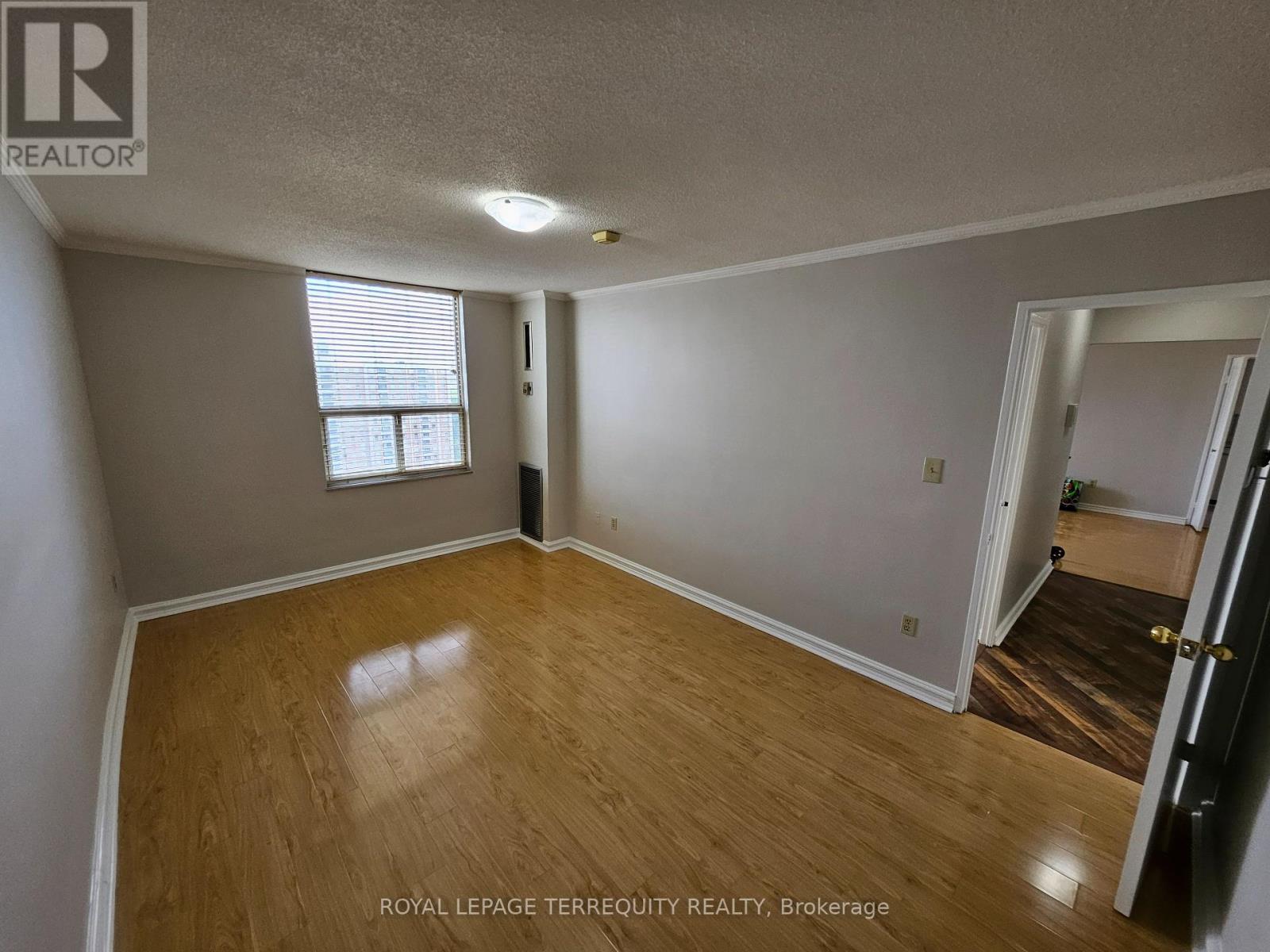 1402 - 5 Shady Golfway, Toronto, Ontario  M3C 3A5 - Photo 19 - C12360323
