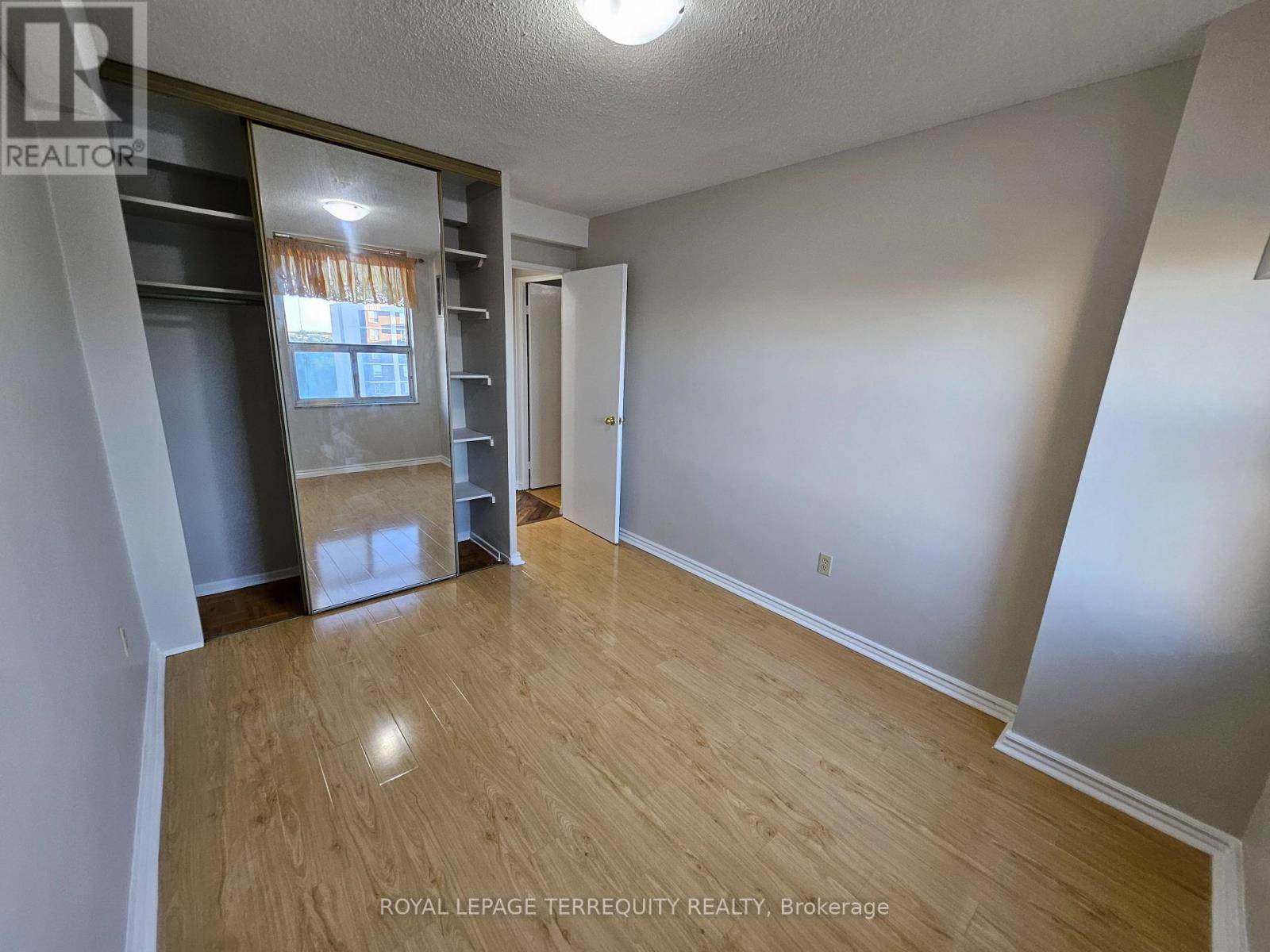 1402 - 5 Shady Golfway, Toronto, Ontario  M3C 3A5 - Photo 23 - C12360323