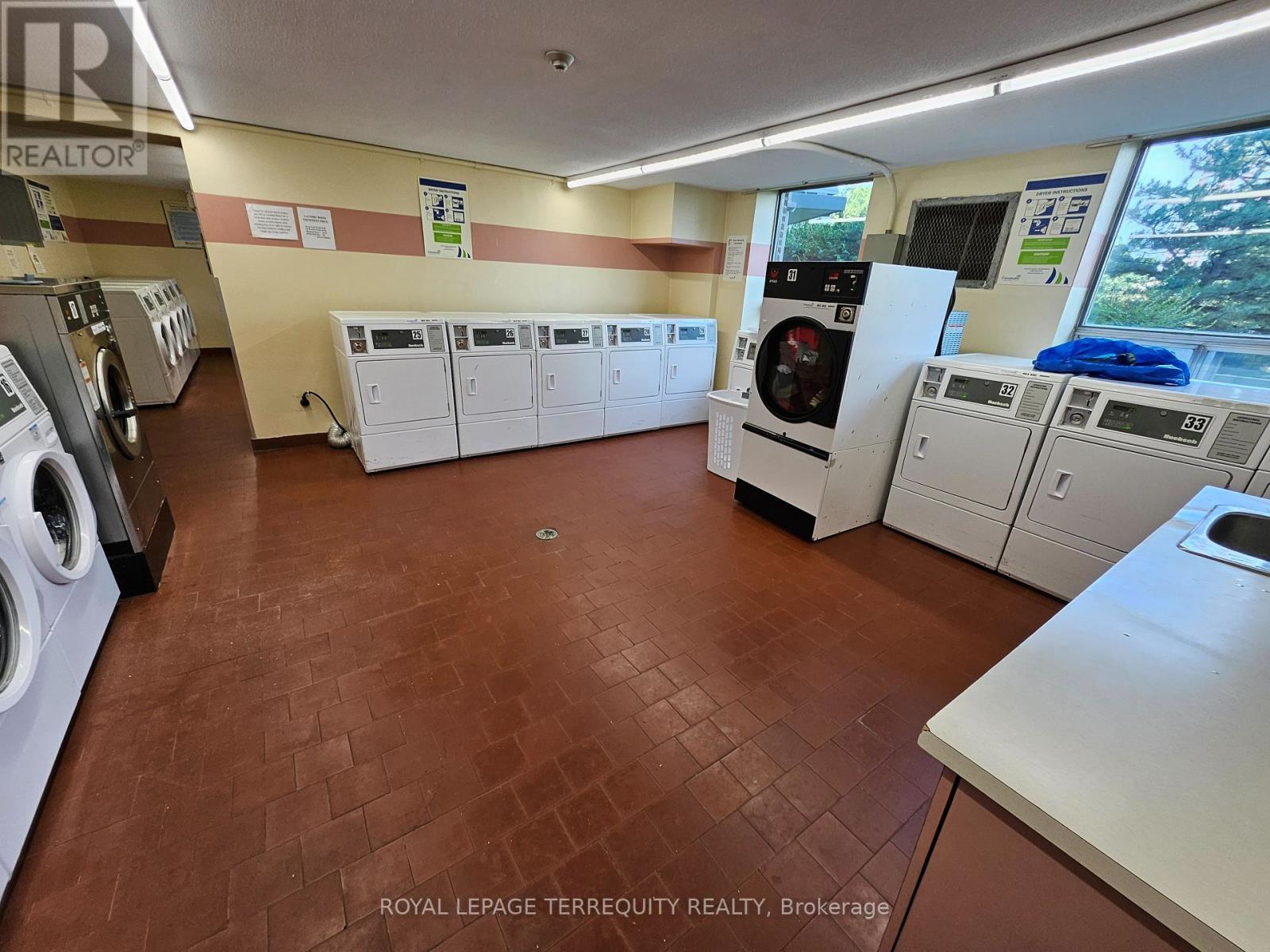 1402 - 5 Shady Golfway, Toronto, Ontario  M3C 3A5 - Photo 28 - C12360323