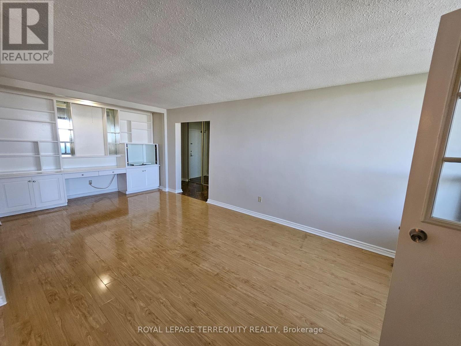 1402 - 5 Shady Golfway, Toronto, Ontario  M3C 3A5 - Photo 7 - C12360323
