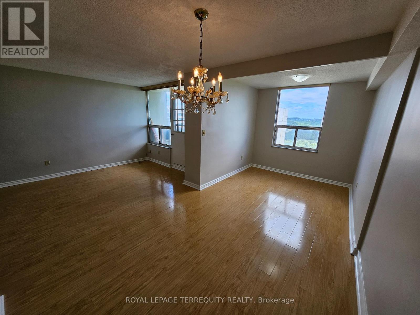 1402 - 5 Shady Golfway, Toronto, Ontario  M3C 3A5 - Photo 8 - C12360323