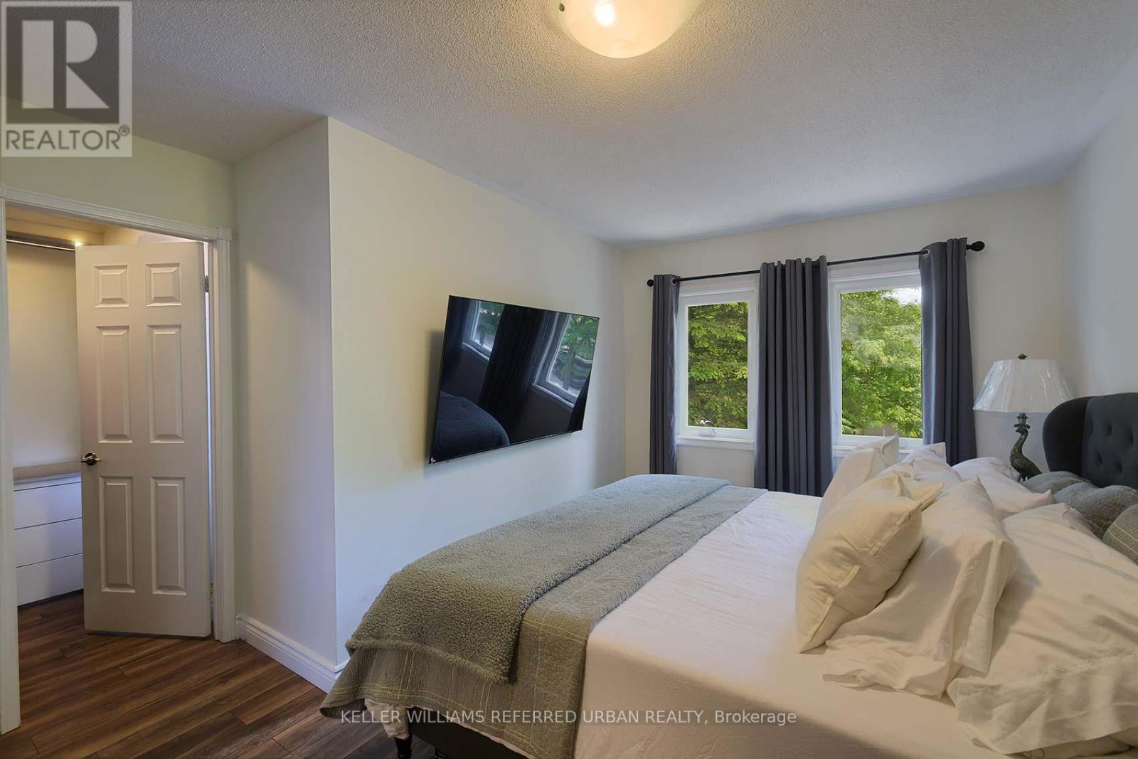 54 Mugford Road, Aurora, Ontario  L4G 7H5 - Photo 15 - N12360313
