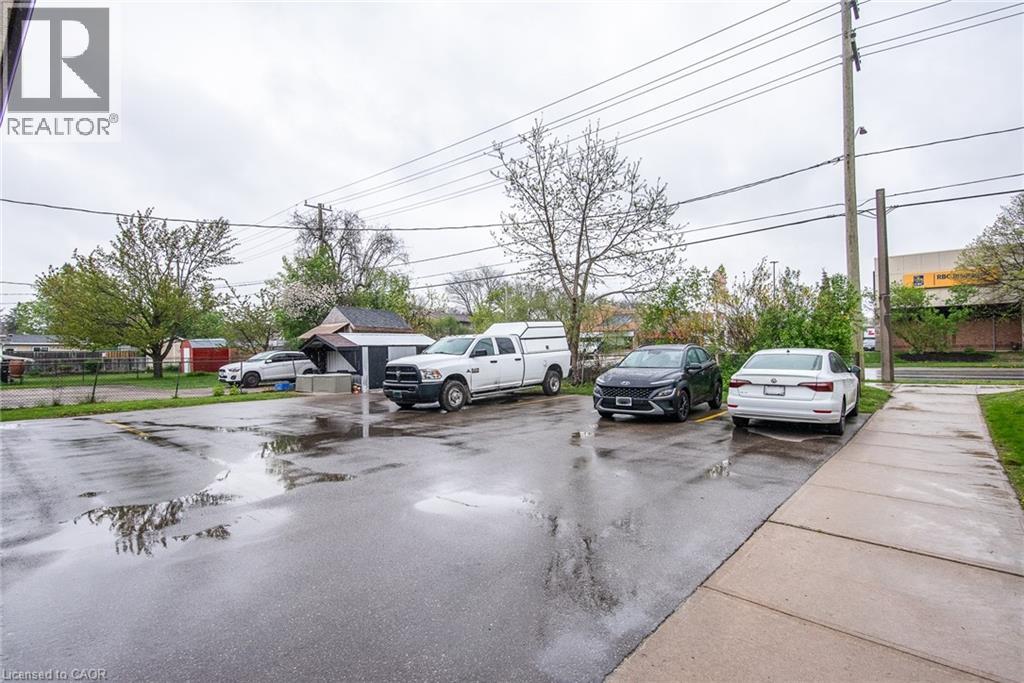 39 Secord Avenue, Kitchener, Ontario  N2B 2C3 - Photo 4 - 40727582