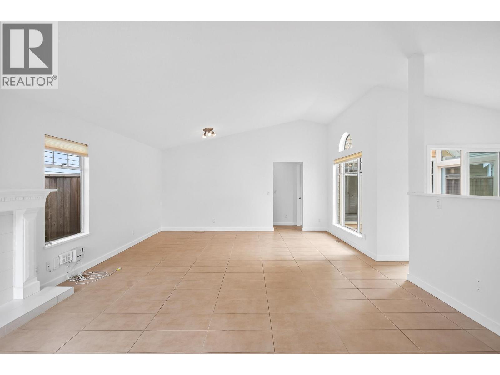51 2865 Glen Drive, Coquitlam, British Columbia  V3B 6W4 - Photo 9 - R3035800