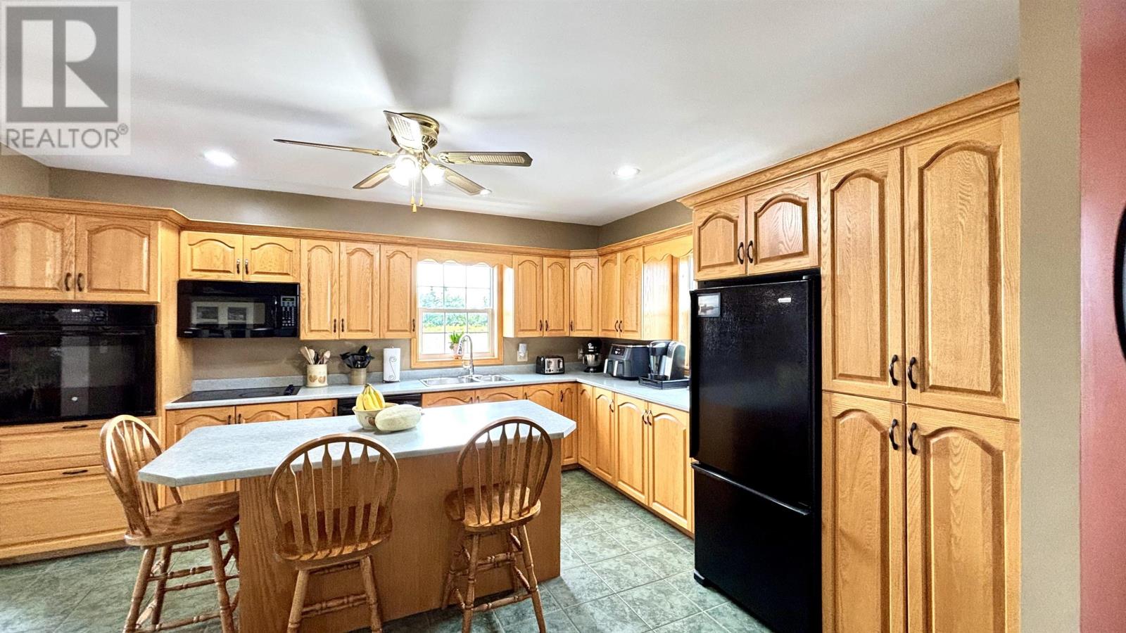 215 Cable Head Road, Cable Head East, Prince Edward Island  C0A 2A0 - Photo 6 - 202521385