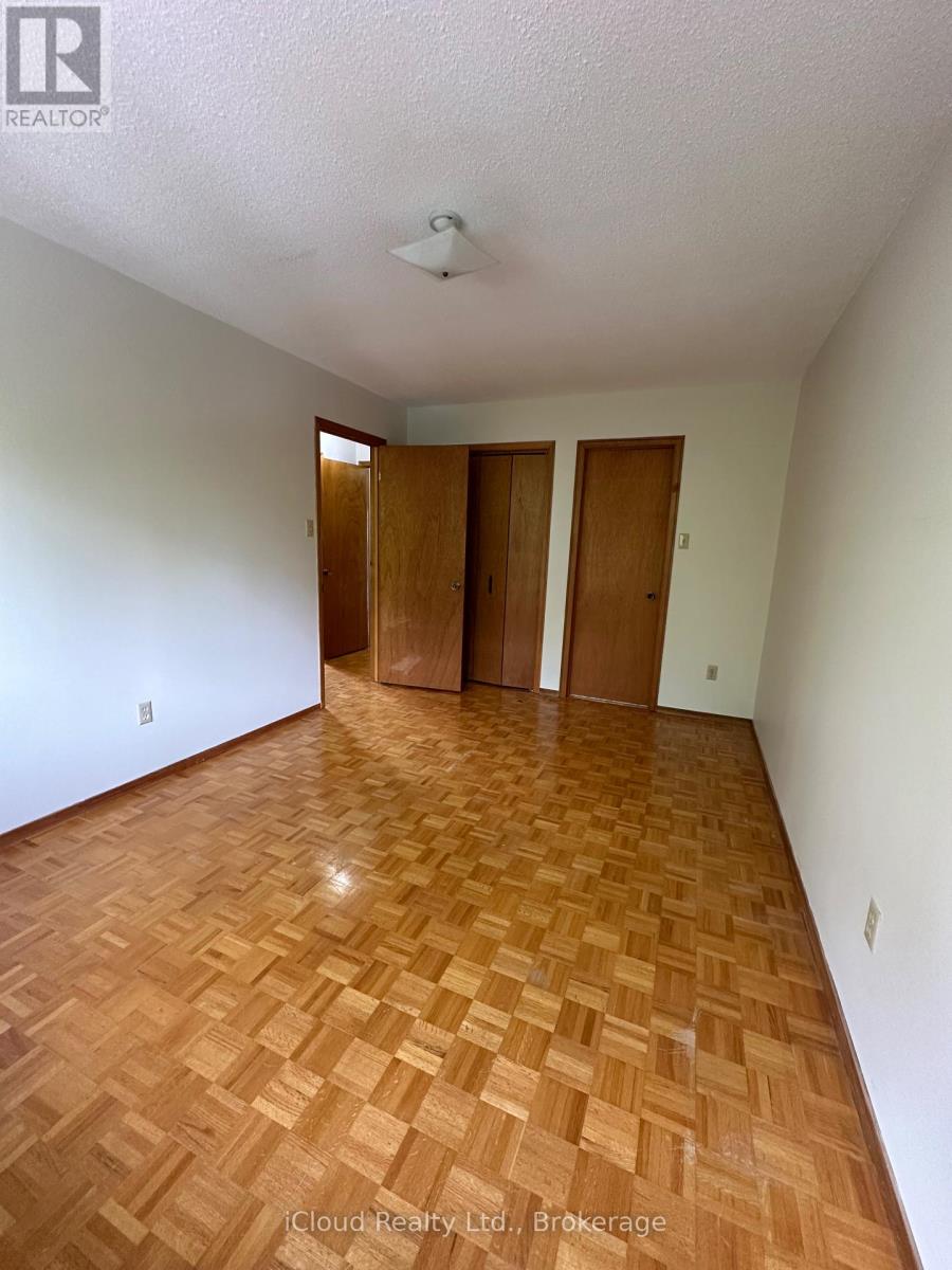 118 Antigua Road, Mississauga, Ontario  L5B 2T6 - Photo 20 - W12360278
