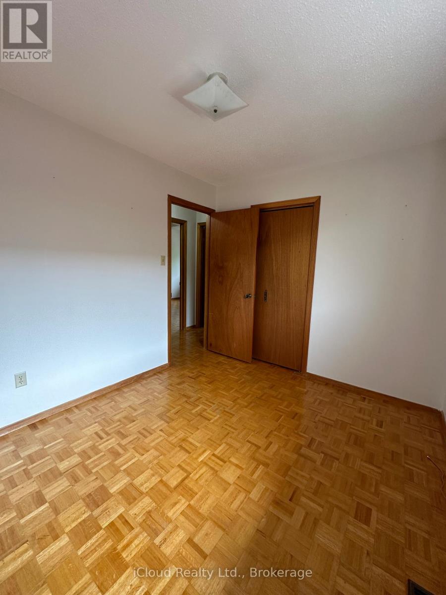 118 Antigua Road, Mississauga, Ontario  L5B 2T6 - Photo 24 - W12360278