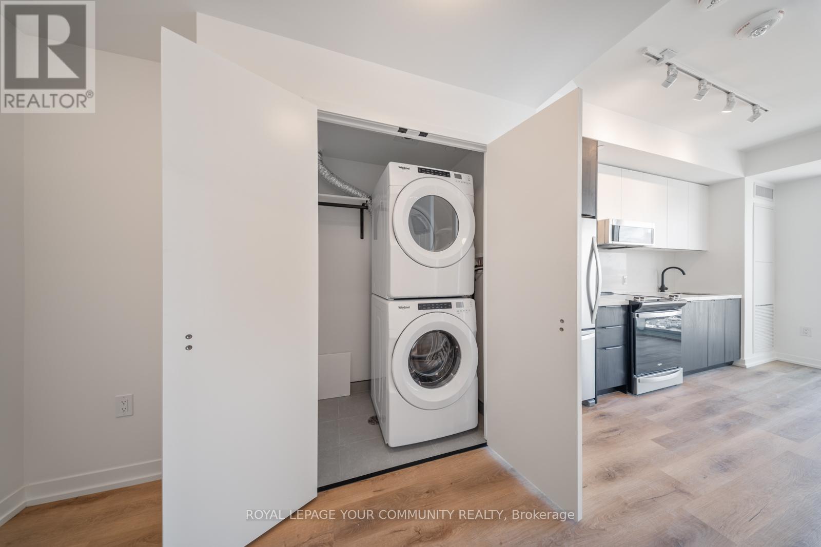 603 - 5 York Garden Way, Toronto, Ontario  M6A 2V1 - Photo 12 - W12360286
