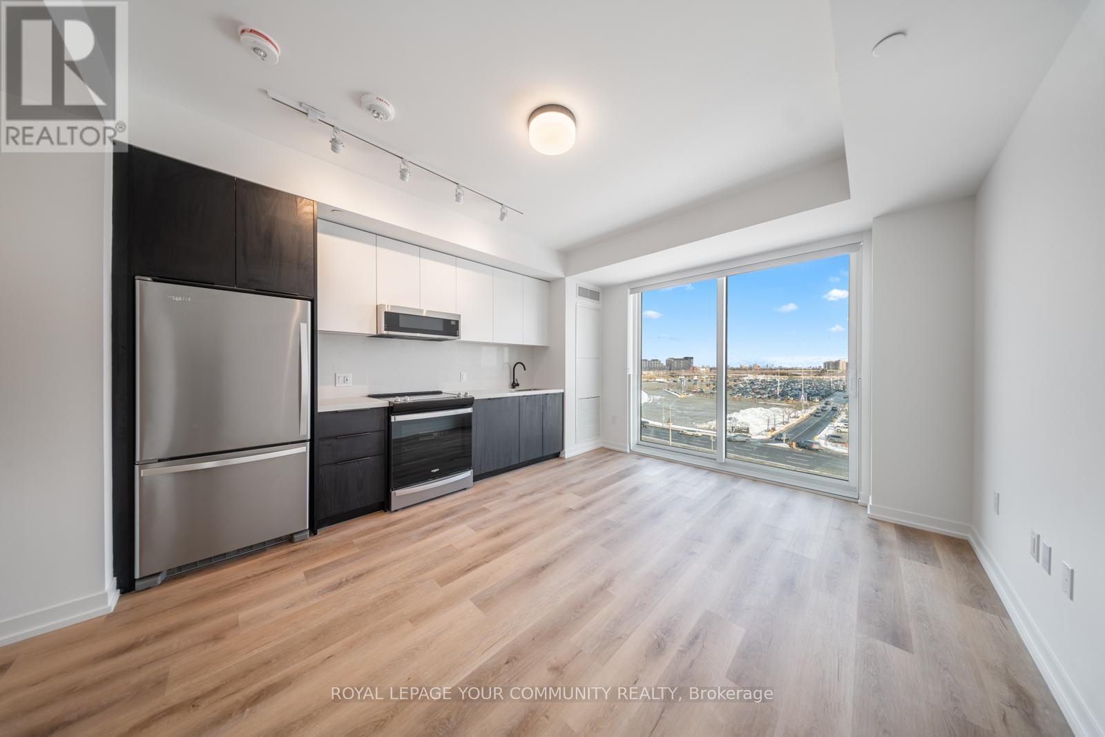 603 - 5 York Garden Way, Toronto, Ontario  M6A 2V1 - Photo 6 - W12360286