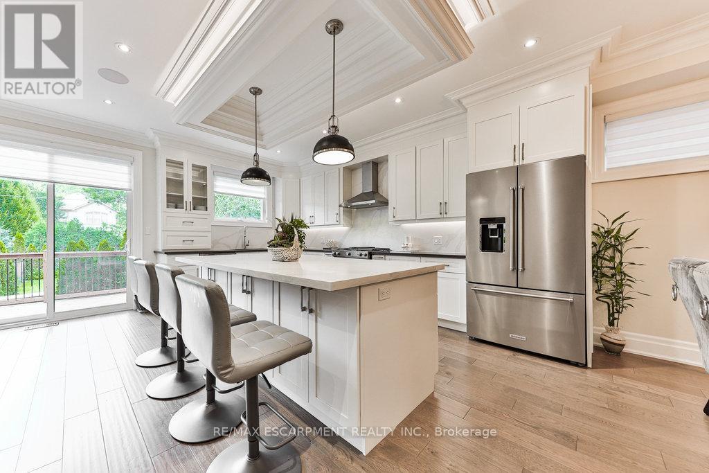 Property at 34B PINE AVENUE N image 1