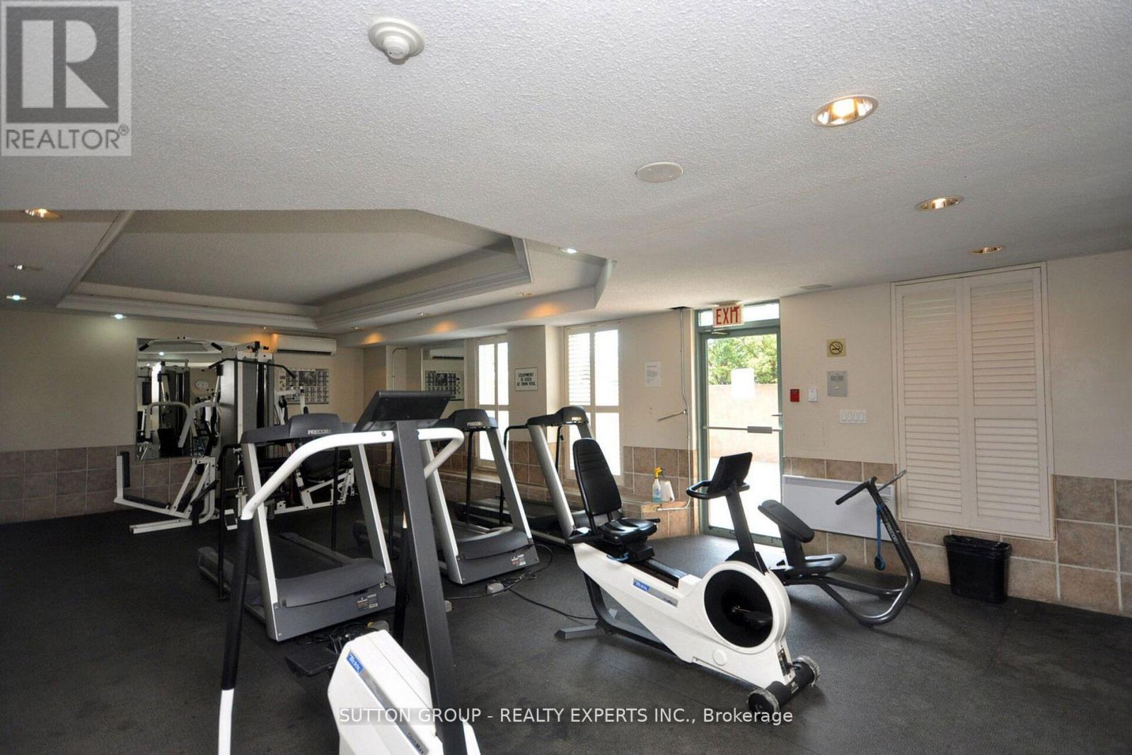 615 - 115 Hillcrest Avenue, Mississauga, Ontario  L5B 3Y9 - Photo 10 - W12360305