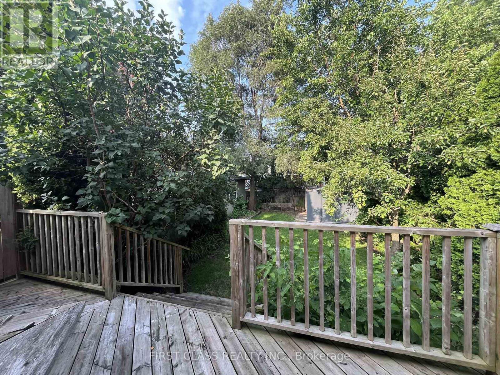 63 Guthrie Avenue, Toronto, Ontario  M8Y 3L2 - Photo 17 - W12360325