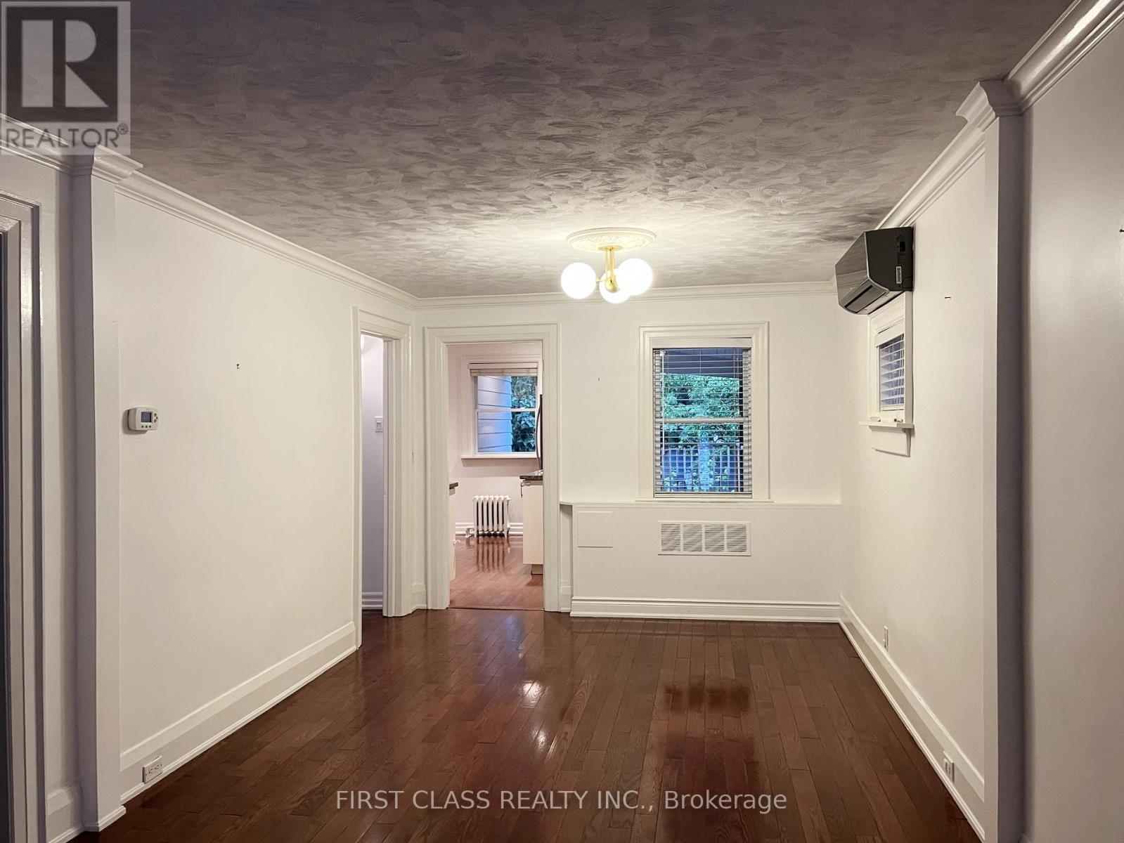 63 Guthrie Avenue, Toronto, Ontario  M8Y 3L2 - Photo 3 - W12360325