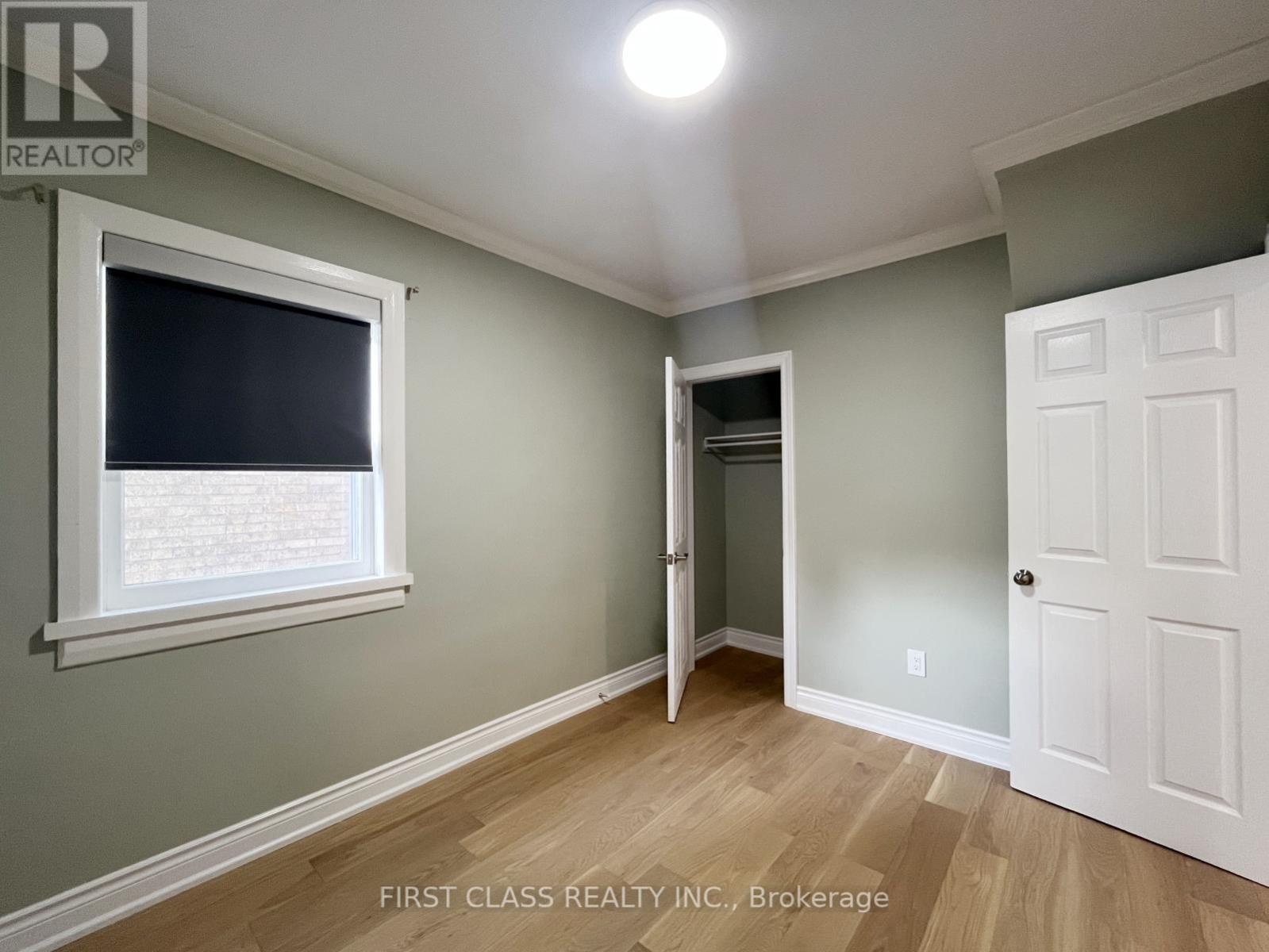 63 Guthrie Avenue, Toronto, Ontario  M8Y 3L2 - Photo 8 - W12360325