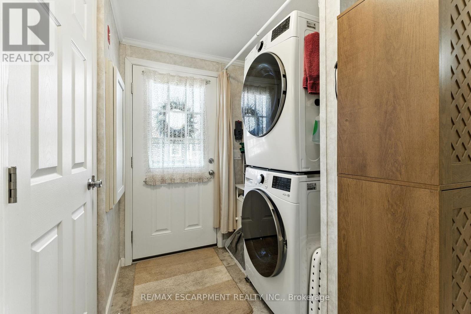 55 Riverbend Crescent, Haldimand (Nanticoke), Ontario  N0A 1L0 - Photo 15 - X12360301