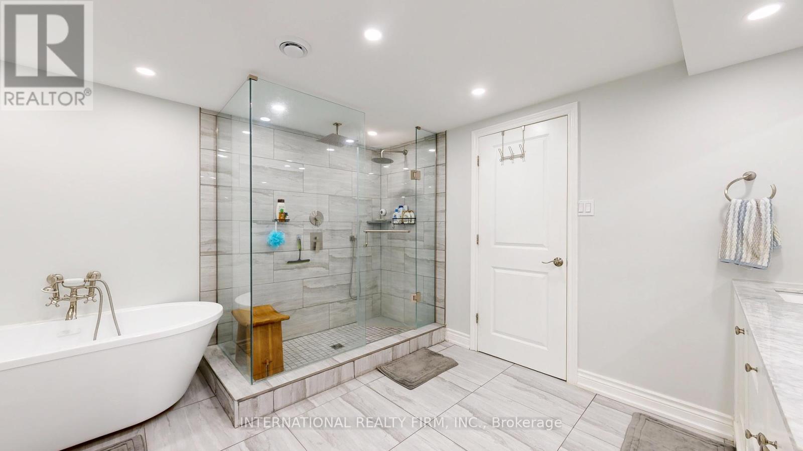 8309 Oak Ridges Drive, Hamilton Township, Ontario  K0K 2E0 - Photo 23 - X12360314