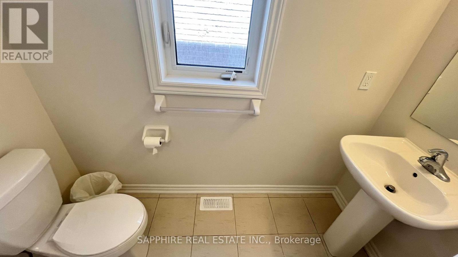 120 Baker Street, Thorold, Ontario  L2V 0M9 - Photo 31 - X12360334
