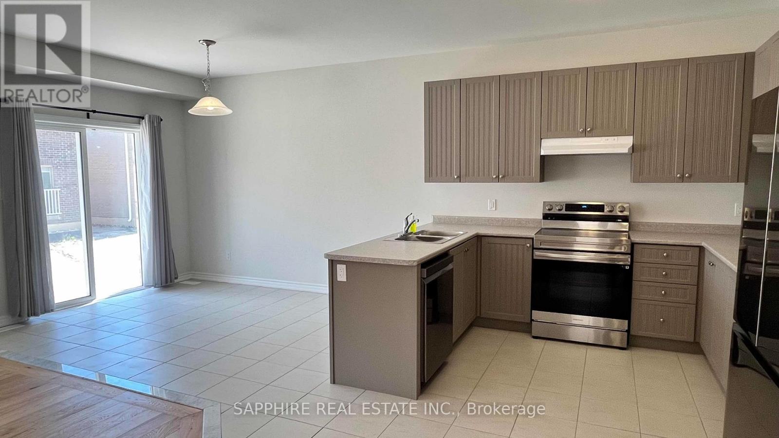 120 Baker Street, Thorold, Ontario  L2V 0M9 - Photo 7 - X12360334