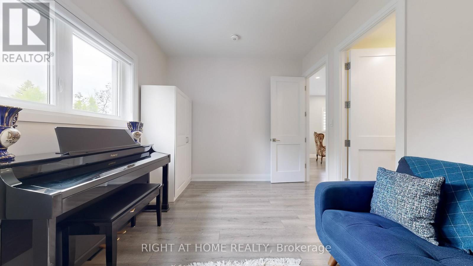 88 Glentworth Road, Toronto, Ontario  M2J 2E8 - Photo 21 - C12360358