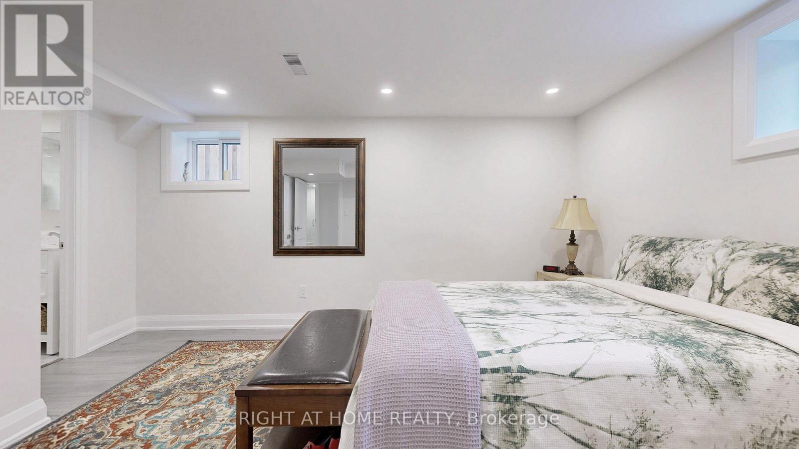88 Glentworth Road, Toronto, Ontario  M2J 2E8 - Photo 38 - C12360358