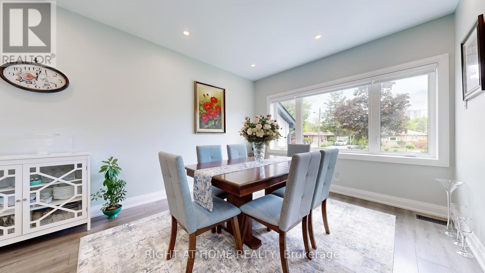 88 Glentworth Road, Toronto (Don Valley Village), Ontario  M2J 2E8 - Photo 7 - C12360358