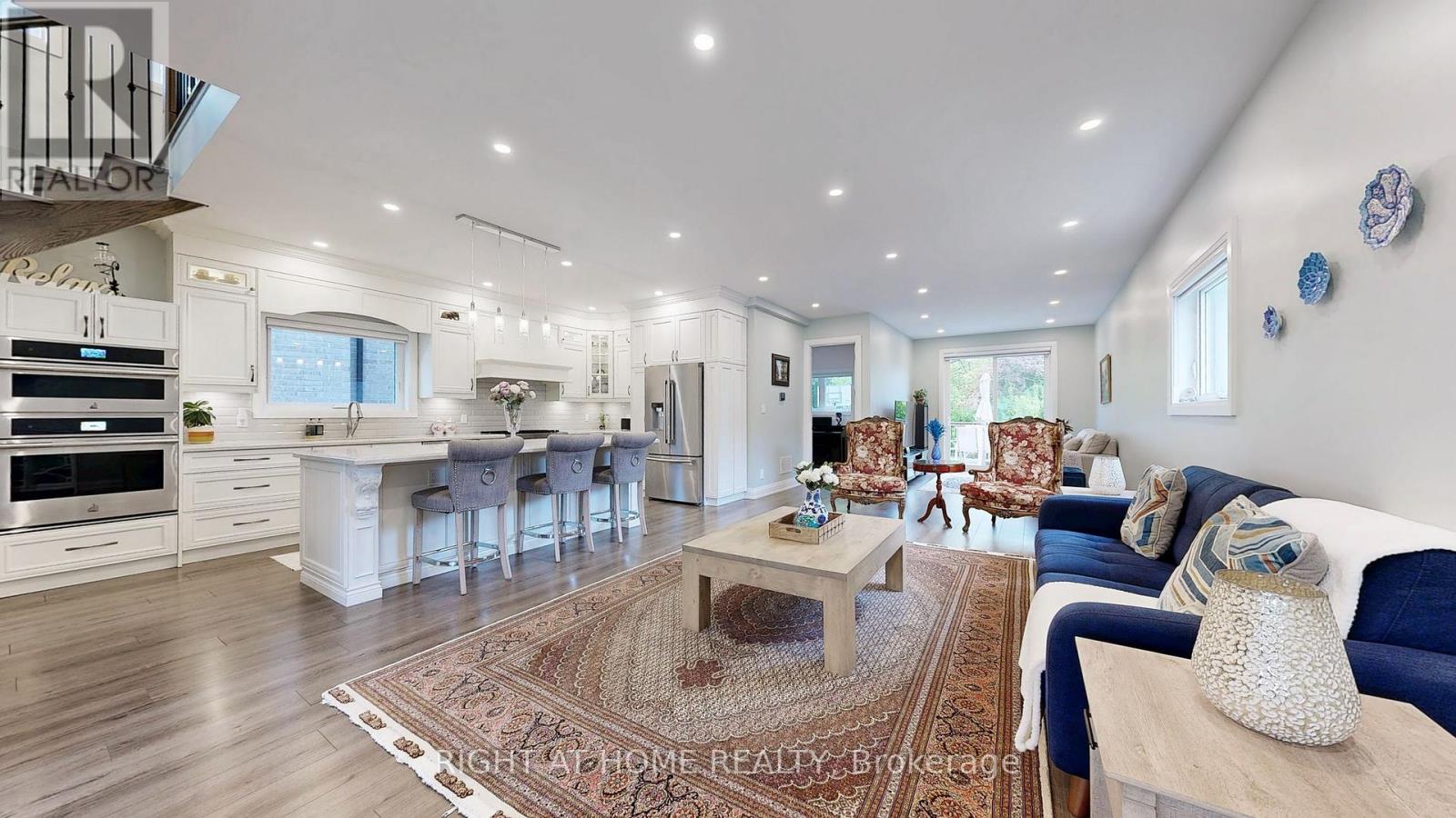 88 Glentworth Road, Toronto (Don Valley Village), Ontario  M2J 2E8 - Photo 8 - C12360358