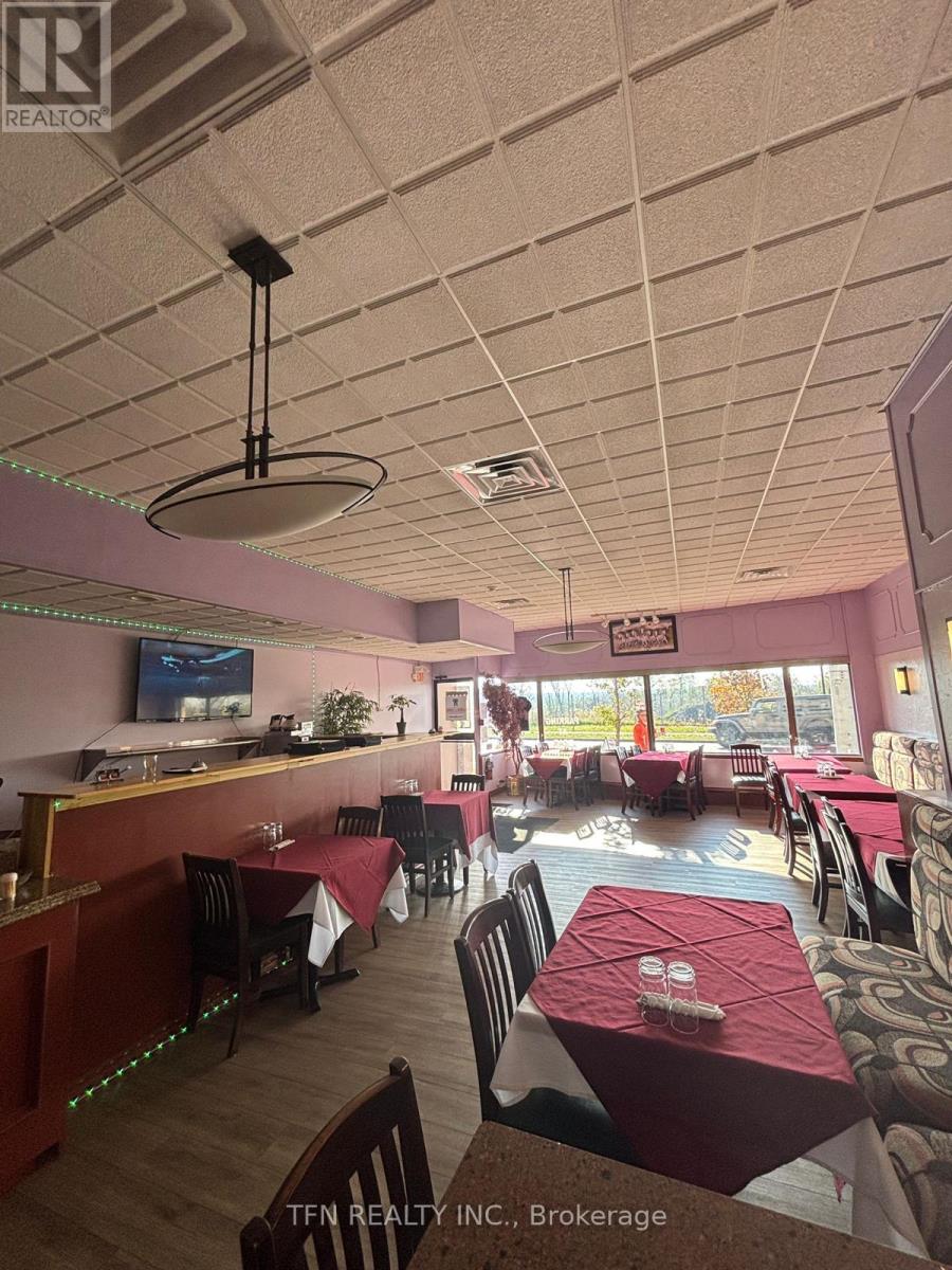 135-137 Queenston Street, St. Catharines, Ontario  L2R 2Z8 - Photo 4 - X12360209