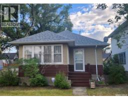 3303 Dewdney Avenue Washington Park, Regina, Ca
