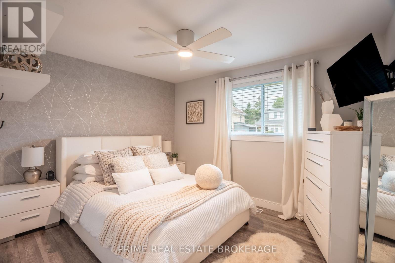 94 John Street E, South Huron, Ontario  N0M 1S1 - Photo 10 - X12360421