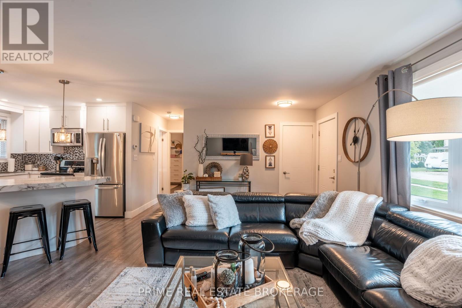 94 John Street E, South Huron, Ontario  N0M 1S1 - Photo 4 - X12360421