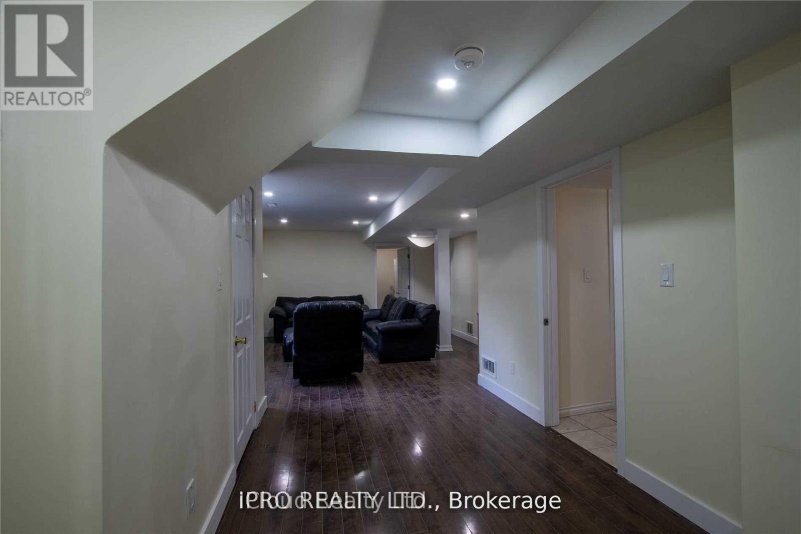 Bsmt - 3856 Passway Road, Mississauga, Ontario  L5N 8N8 - Photo 7 - W12360345