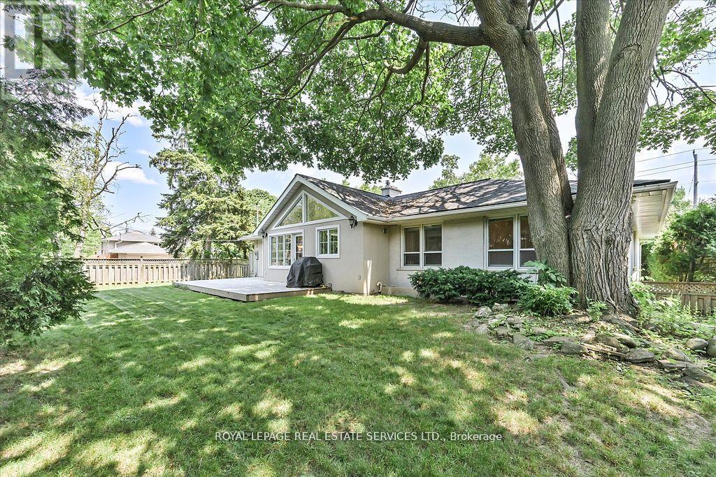62 Princess Margaret Boulevard, Toronto, Ontario  M9A 2A2 - Photo 29 - W12360357