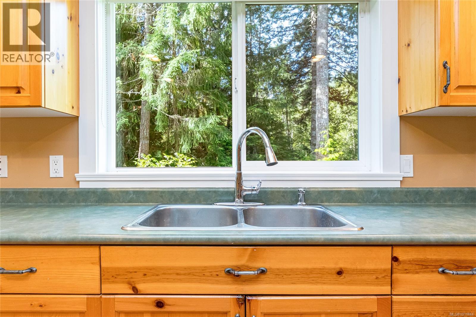 Property at 770 Shawnigan Lake Rd image 3